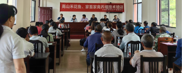 科技特派員送技下鄉(xiāng) 北湖區(qū)畜牧中心精準(zhǔn)培訓(xùn)賦能家禽養(yǎng)殖