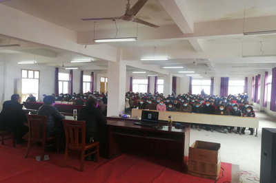 霍邱工業(yè)學(xué)校到馮井鎮(zhèn)開展脫貧穩(wěn)就業(yè)技能培訓(xùn) 家禽養(yǎng)殖技術(shù)培訓(xùn)助力鄉(xiāng)村振興